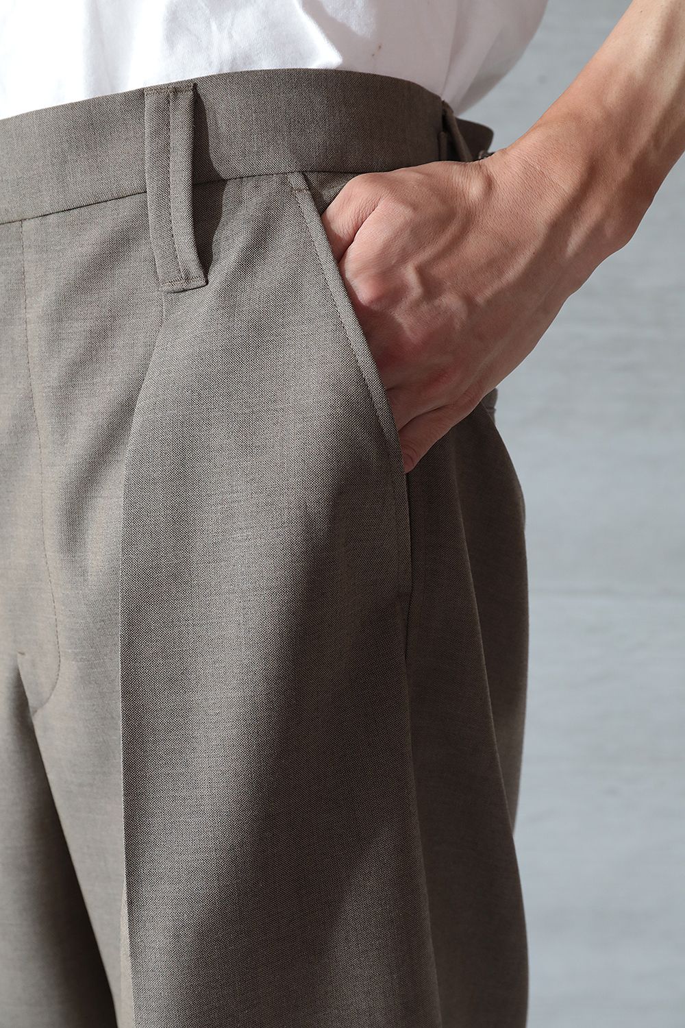 LEMAIRE - 【23AW】ONE PLEAT PANTS(BEIGE GREY) | Acacia ONLINESTORE