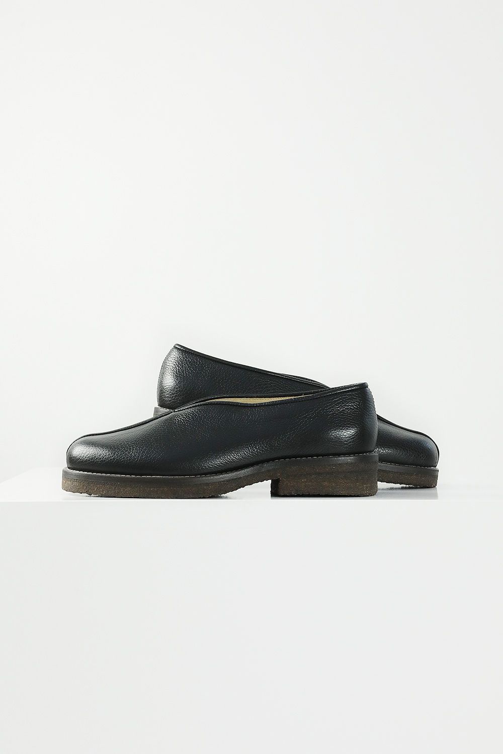 LEMAIRE - PIPED SLIPPERS(BLACK) | Acacia ONLINESTORE