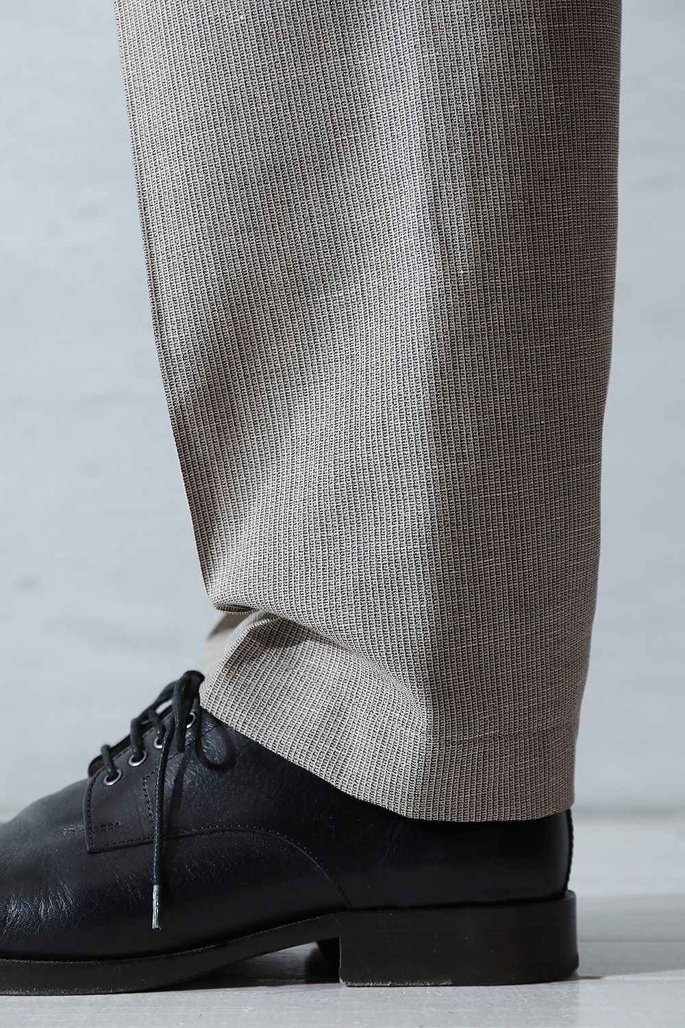 LEMAIRE - 【ラスト1点】TAPERED PANTS(BEIGE/GREY) | Acacia ONLINESTORE