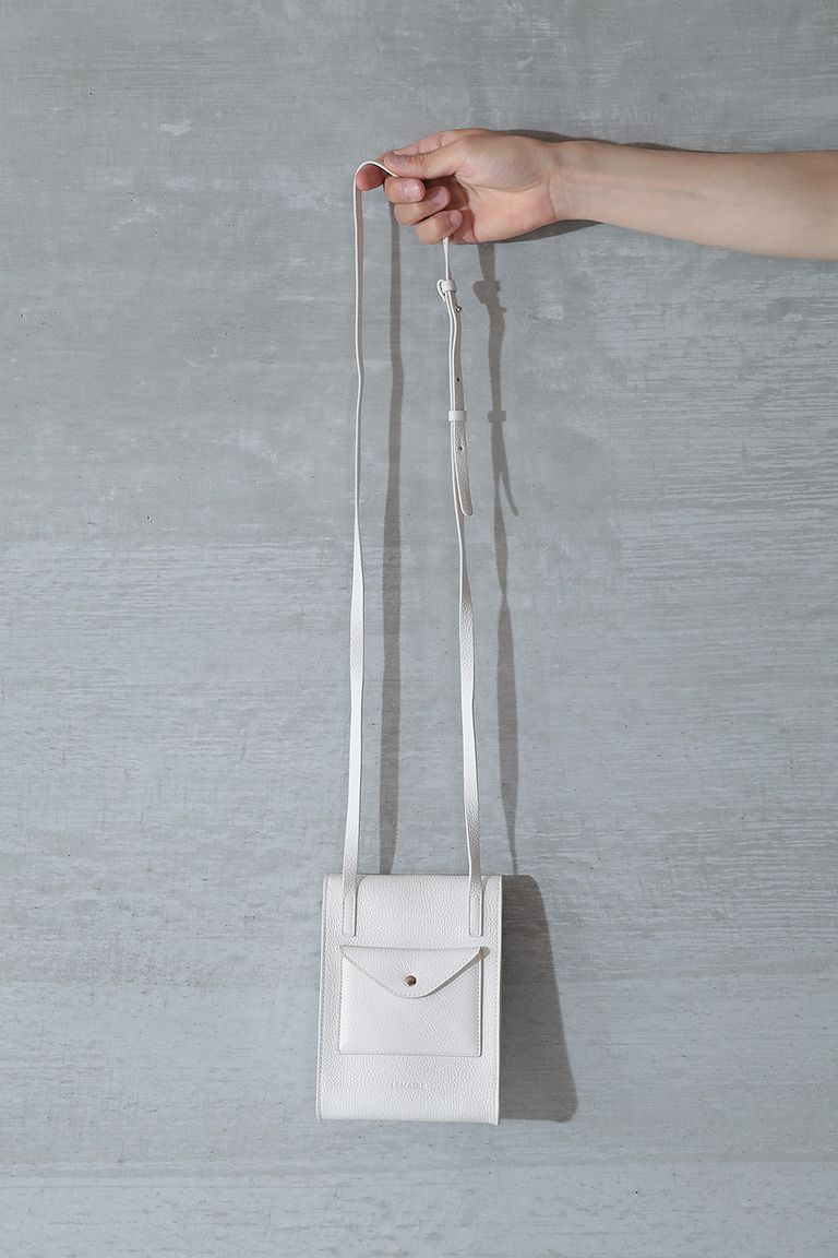 LEMAIRE ENVELOPPE WITH STRAP(CHALK WHITE) Acacia ONLINESTORE