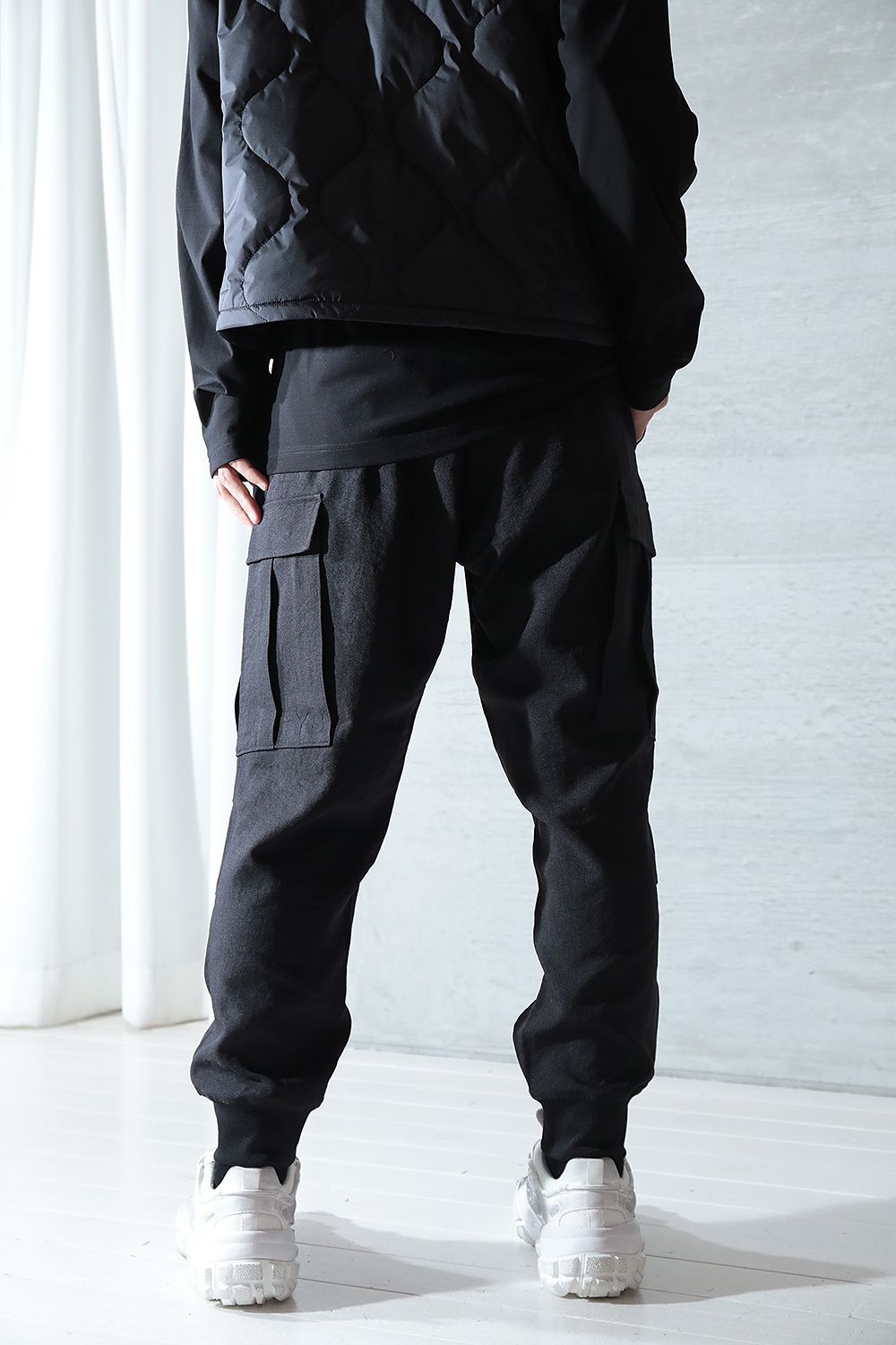 Y-3 - M CLASSIC SPORT UNIFORM CUFFED CARGO PANTS (BLACK) | Acacia