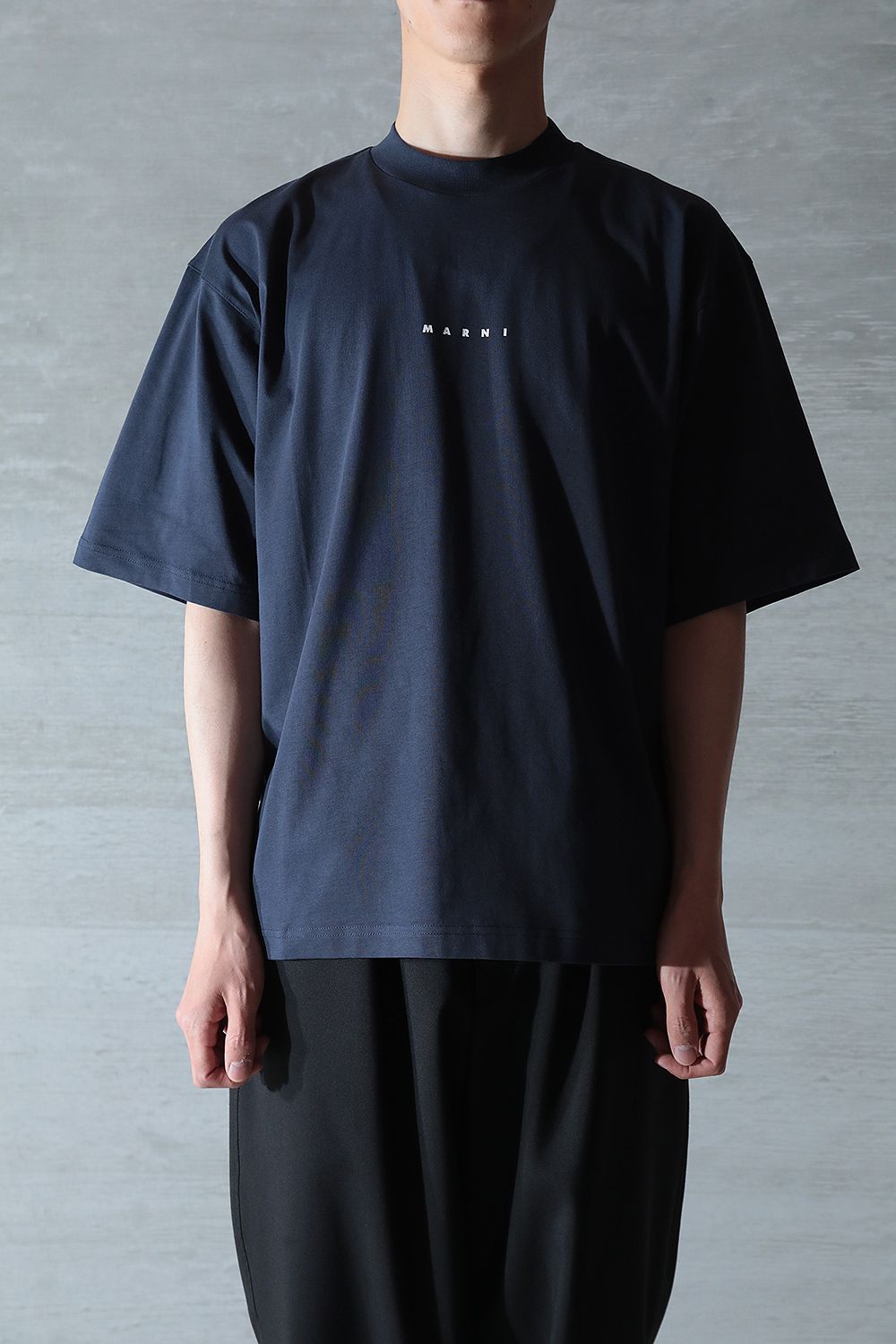 MARNI（マルニ）【BLUEBLACK BIO COTTON T-SHIRT WITH LOGO】クルー