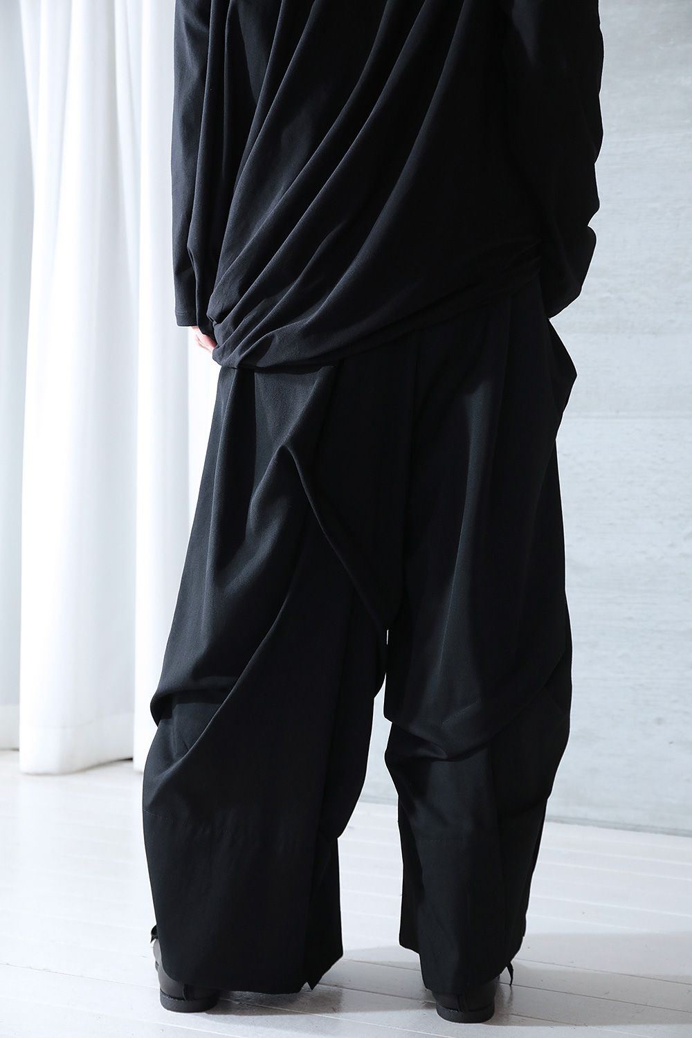 売れ筋】 ヨウジヤマモト 23SS U-RANDOM TUCK PANTS - sv-forsting