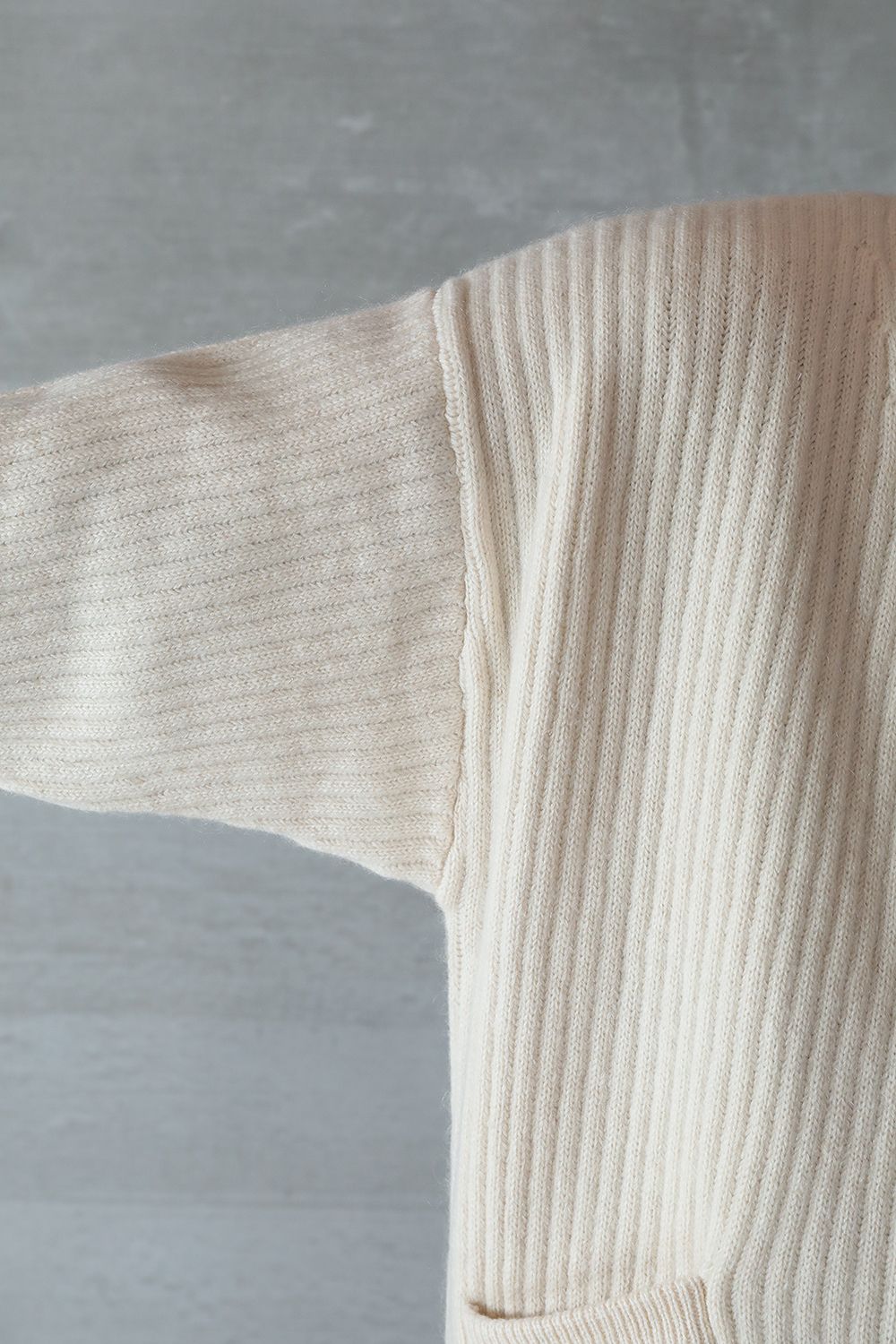 YOKO SAKAMOTO - 【23AW/ラスト1点】YAK KNIT CARDIGAN(WHITE/WOOL+YAK