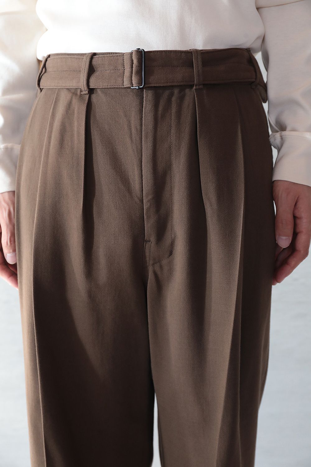 LEMAIRE - LOOSE PLEATED PANTS(HAZELNUT BROWN) | Acacia ONLINESTORE