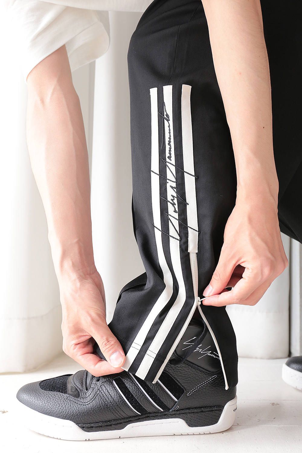 Y-3 「M 3 STP WOOL SATEEN WIDE PANTS」