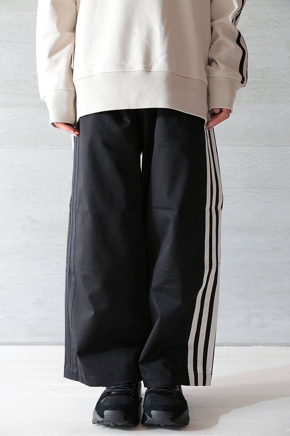 新生活 M 3STP GABADINE WIDE PANTS BLACK abamedyc.com