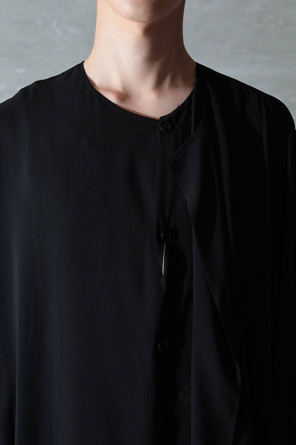 yohji yamamoto - 【yohji yamamoto】G-左二重ノーカラーシャツ(BLACK