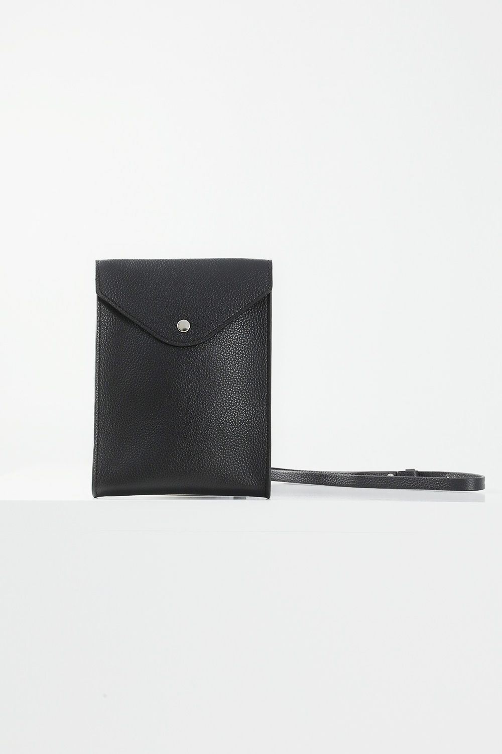 LEMAIRE - ENVELOPPE WITH STRAP(DARK CHOCOLATE) | Acacia ONLINESTORE