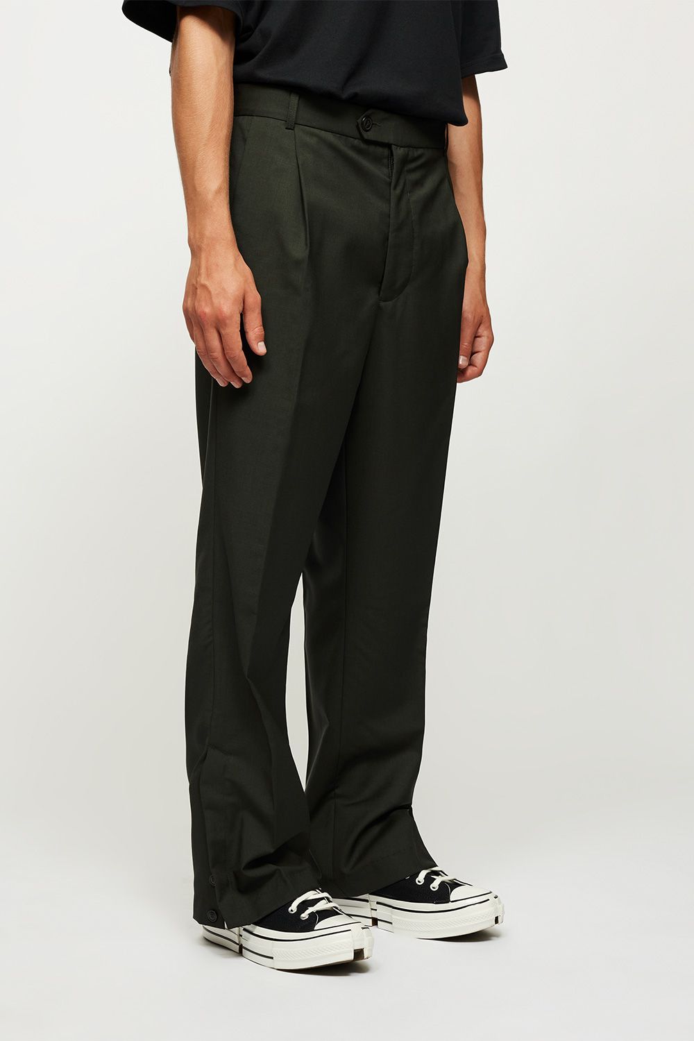 LOWNN - 【ラスト1点】SPLIT STRAIGHT TROUSERS(DARK GREEN) | Acacia