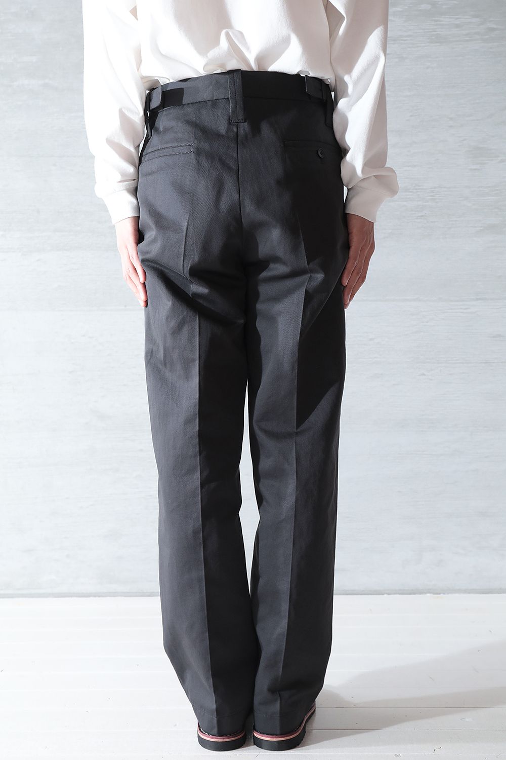 LEMAIRE - ONE PLEAT PANTS(SQUID INK) | Acacia ONLINESTORE
