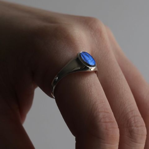 【残り一点】Signet Oval Ring S(LABRADORITE)