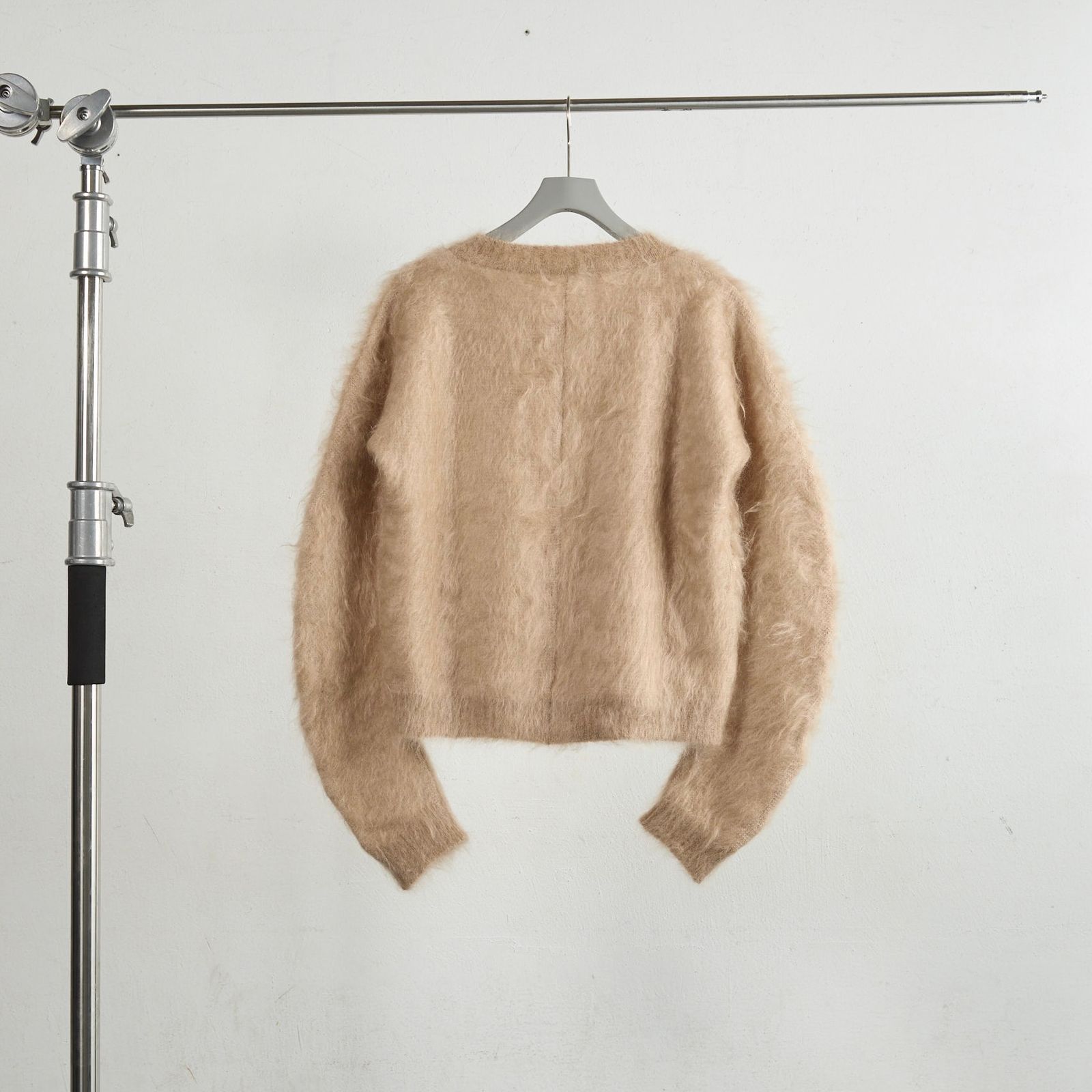 【残り一点】Brushed Mohair V-Neck Sweater