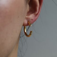 【再販売通知受付可能】Disrupted 22 Earring(GOLD)