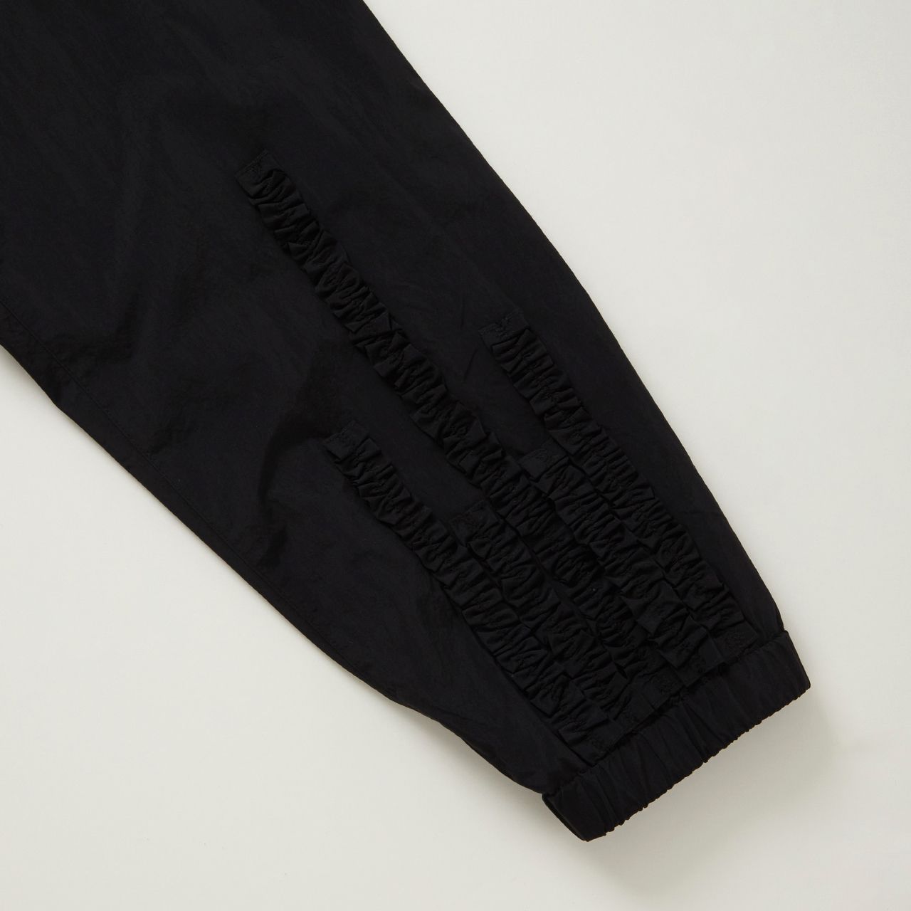 【残り一点】Nylon Ruffle Jacket