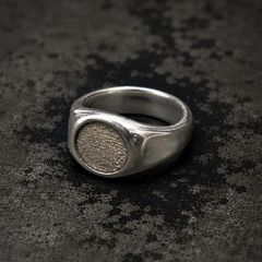 【お取り寄せ注文可能】Leather Jewel Ring