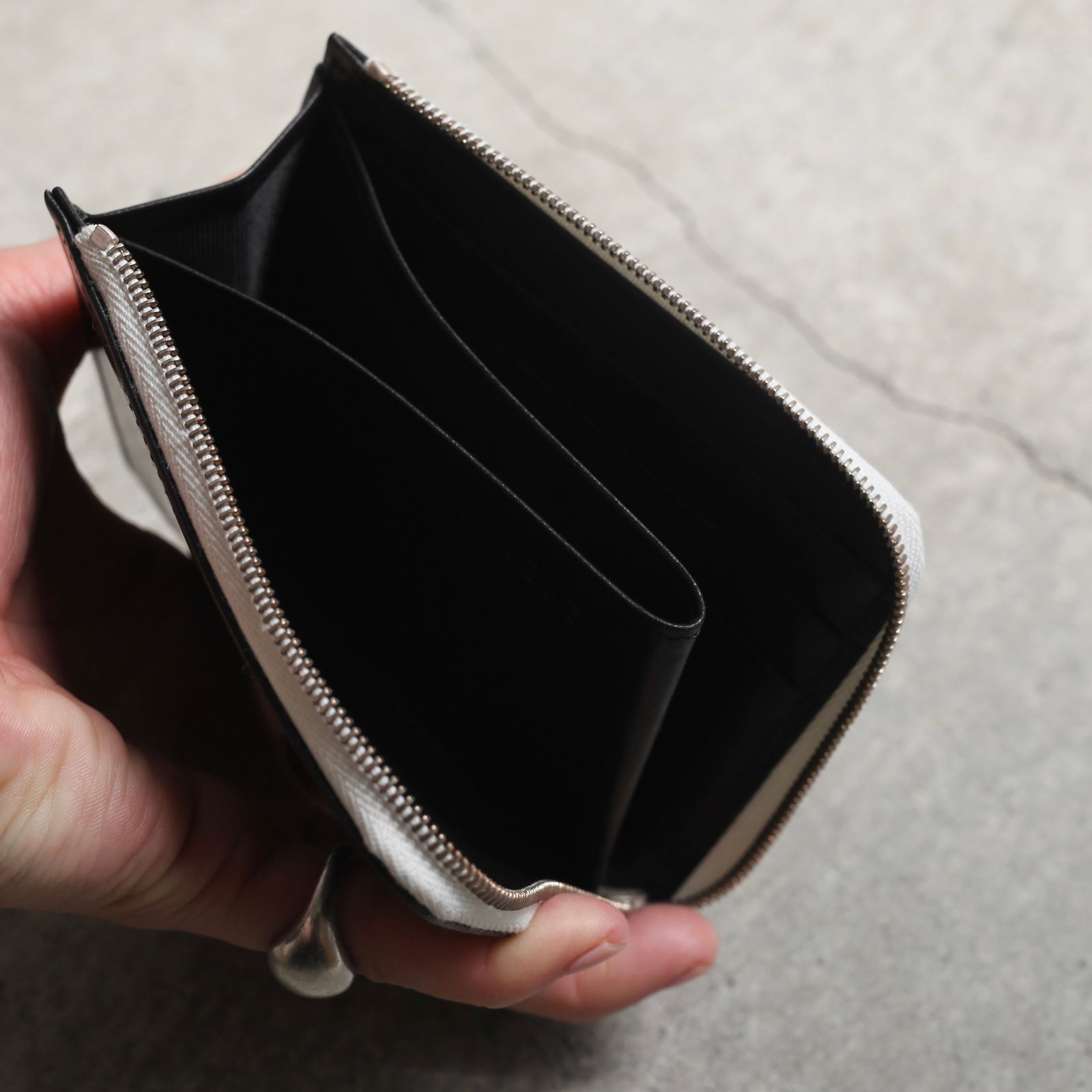 【残り一点】L Zip Purse(KIP)