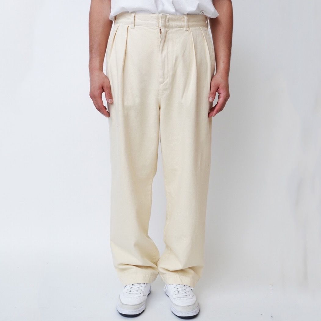 EVCON - 【残りわずか】2tuck Denim Trouser(ECRU) | ACRMTSM ONLINE STORE