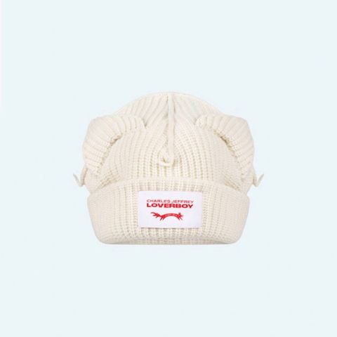 【残りわずか】Supersized Chunky Ears Beanie