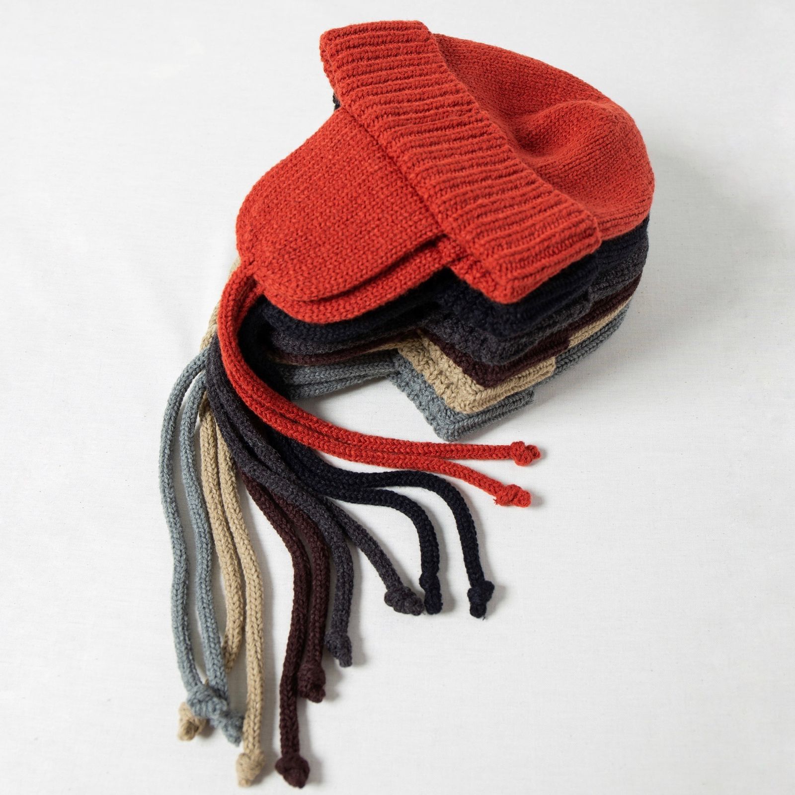 【再販売通知受付可能】Ear Knit Watch