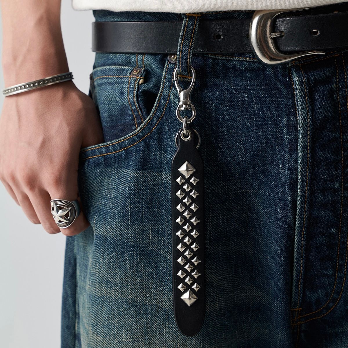 【残りわずか】Studs Leather Key Ring(B TYPE)
