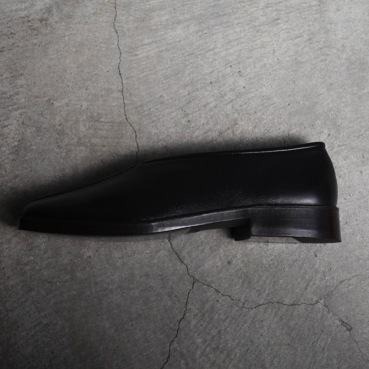 【残り一点】Flat Piped Slippers