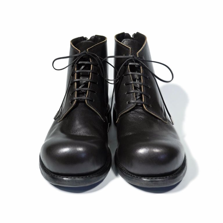 レザー種類 : TWO-TONE HORSE(BLACK)
※商品ページ画像のレザー及び、仕様はサンプルとしてご覧ください。