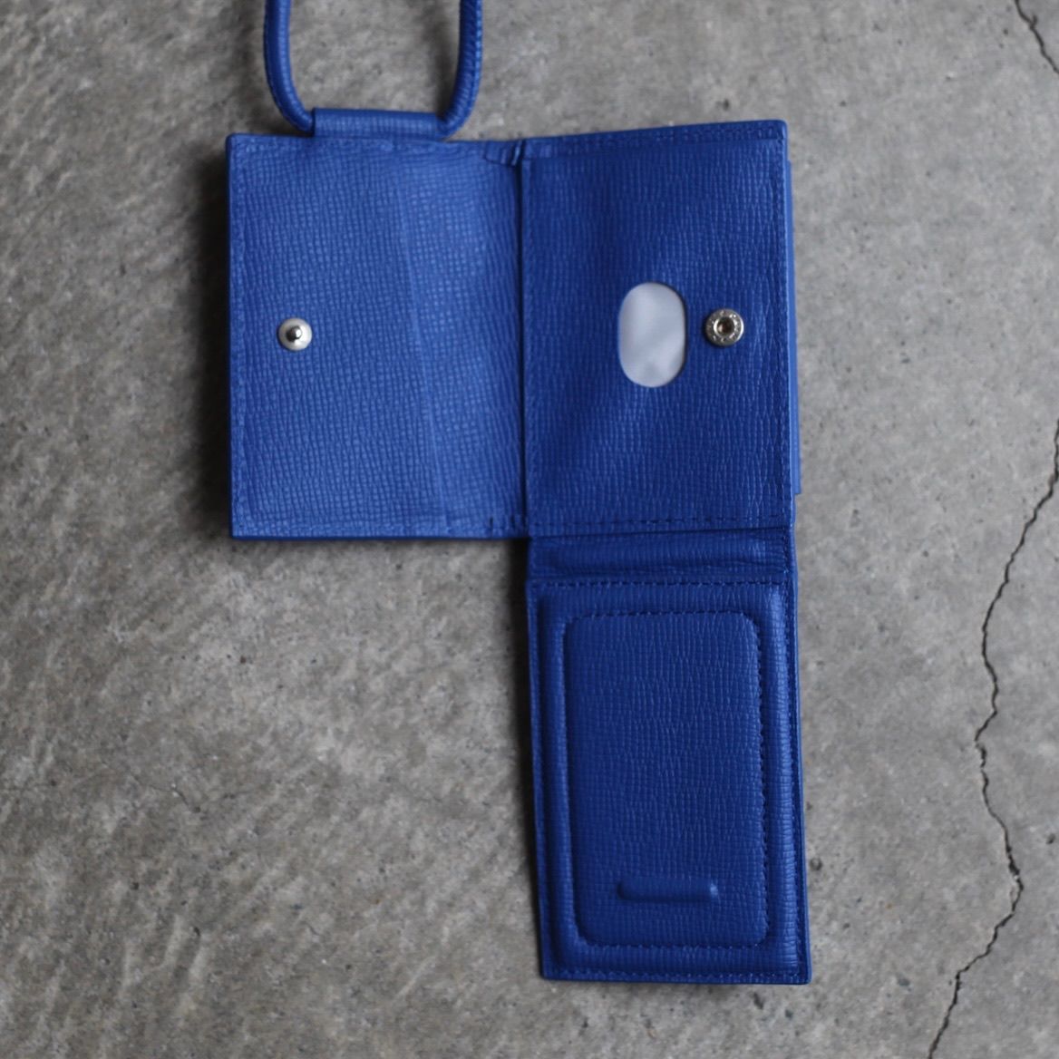 【残り一点】レザーストラップ付ウォレット(LAPIS BLUE)
