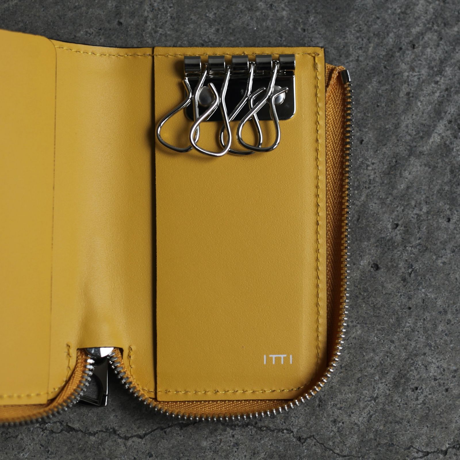 【残り一点】Cristy Key Card Case(DIPLO FJORD)