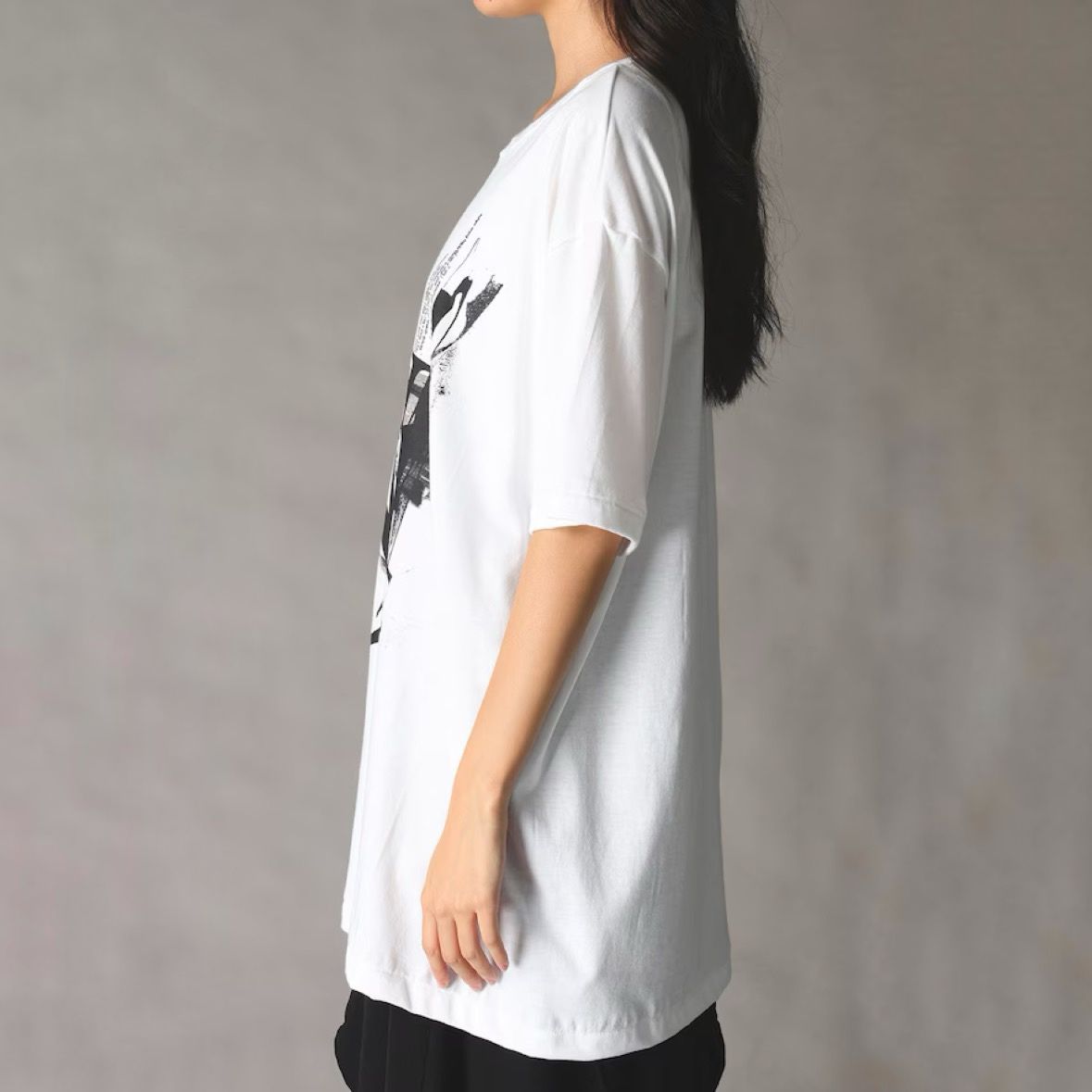 【残り一点】やぶれロゴカットソー