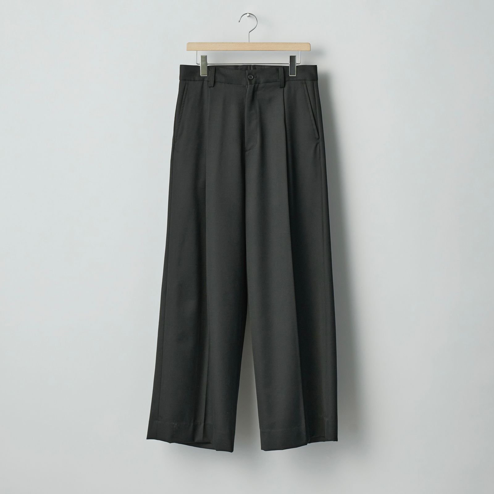 【DISCERNMENT】Two-tuck Easy Wide Parts 7 Pants WIDE EASY TWO TUCK TROUSERS #BLACK [ST.502] _ stein