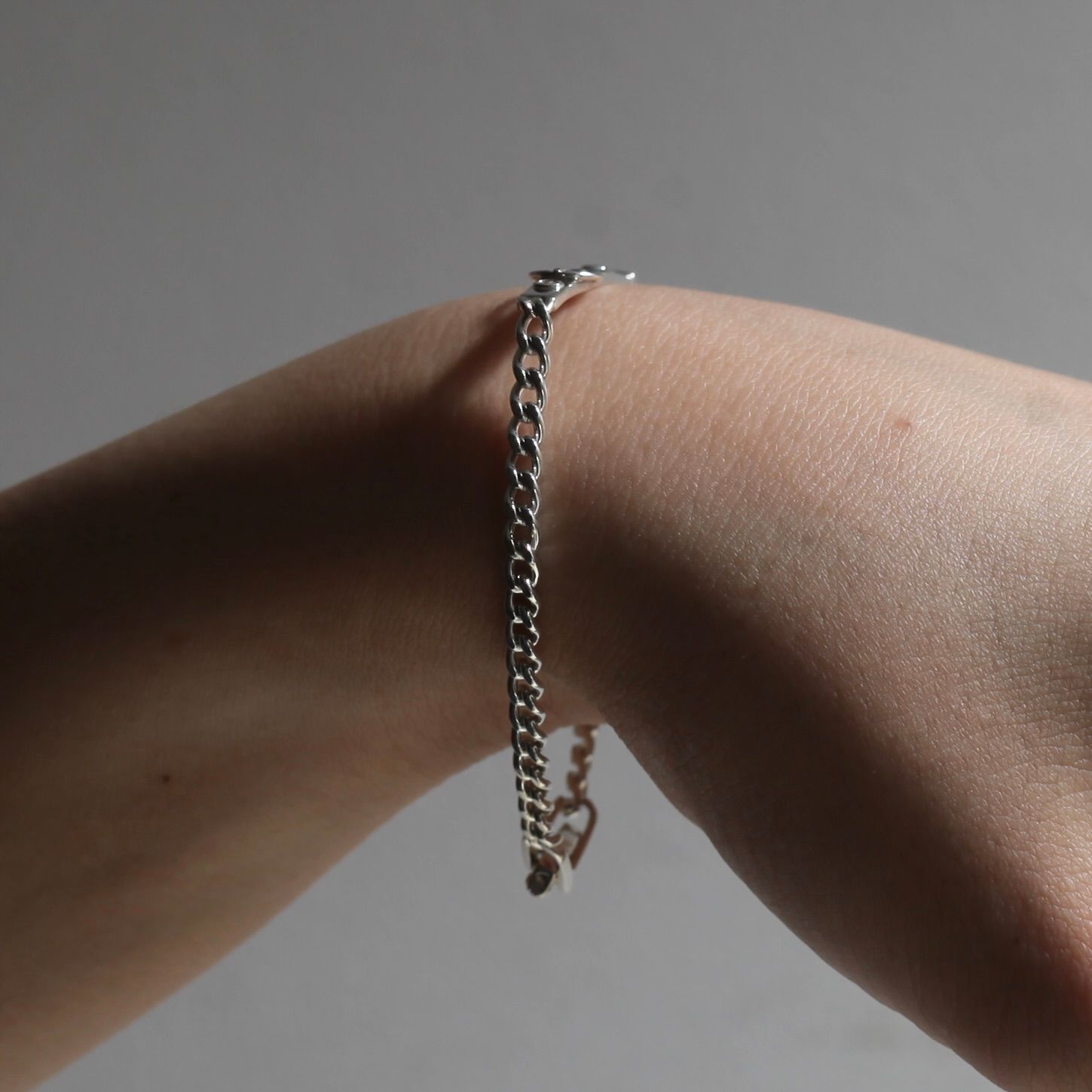 【残り一点】Horse Shoe Buckle Plate Curb Chain Bracelet