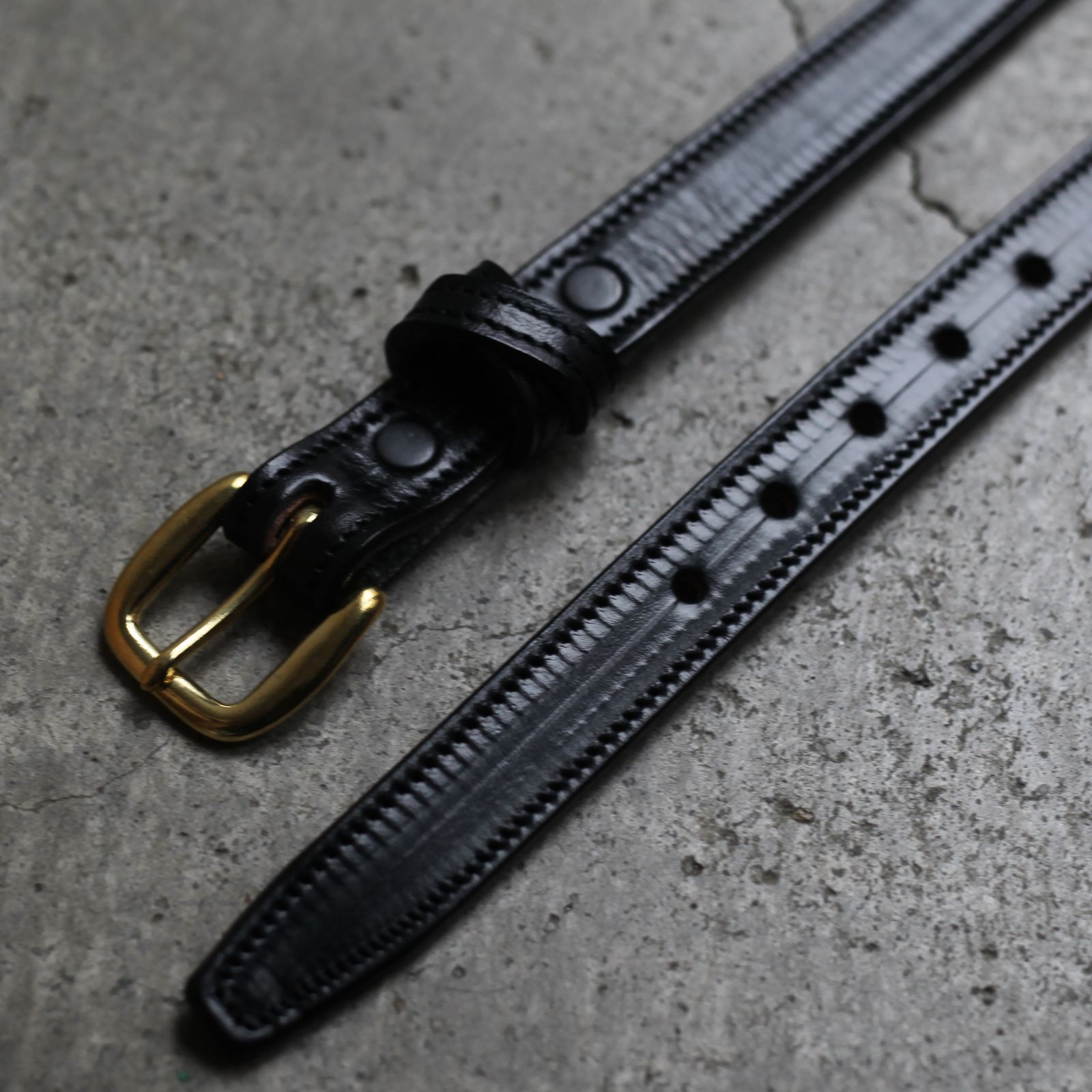 【残りわずか】Crossed Keeper Belts(BLACK×BRASS)