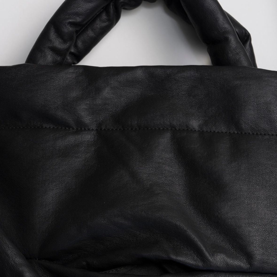 【残り一点】Vegan Leather Big Pillow Bag