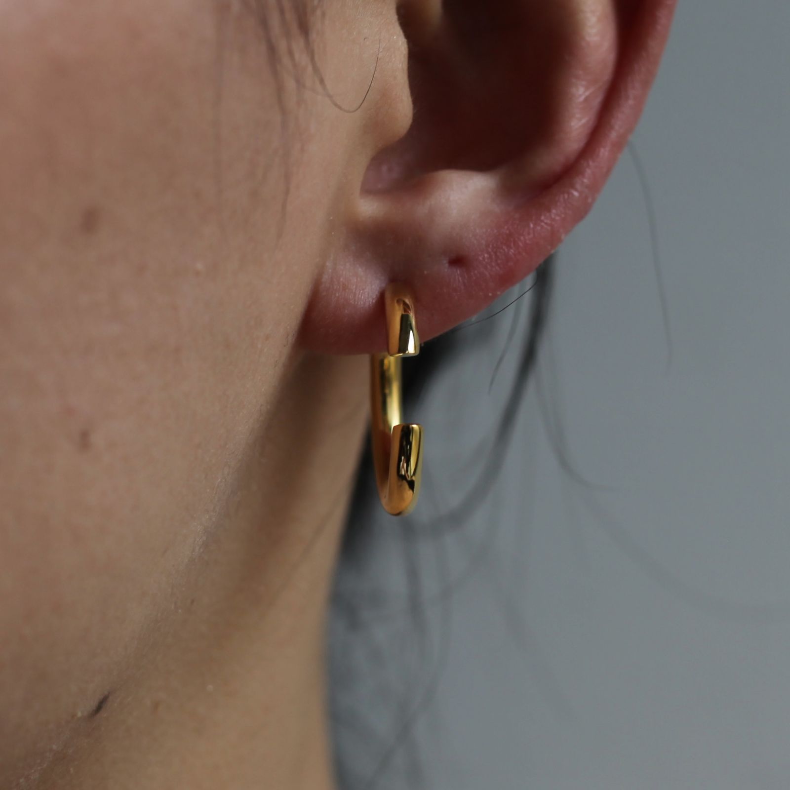 MARIA BLACK - 【残り一点】Disrupted 22 Earring(GOLD) | ACRMTSM ONLINE STORE
