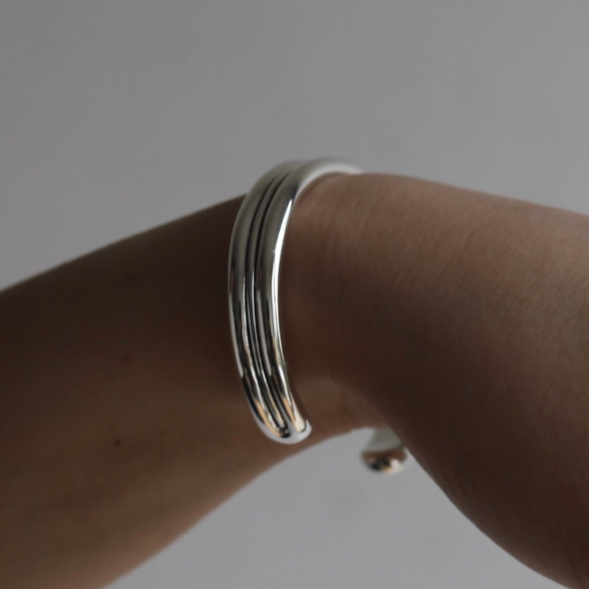 【お取り寄せ注文可能】Line Bangle