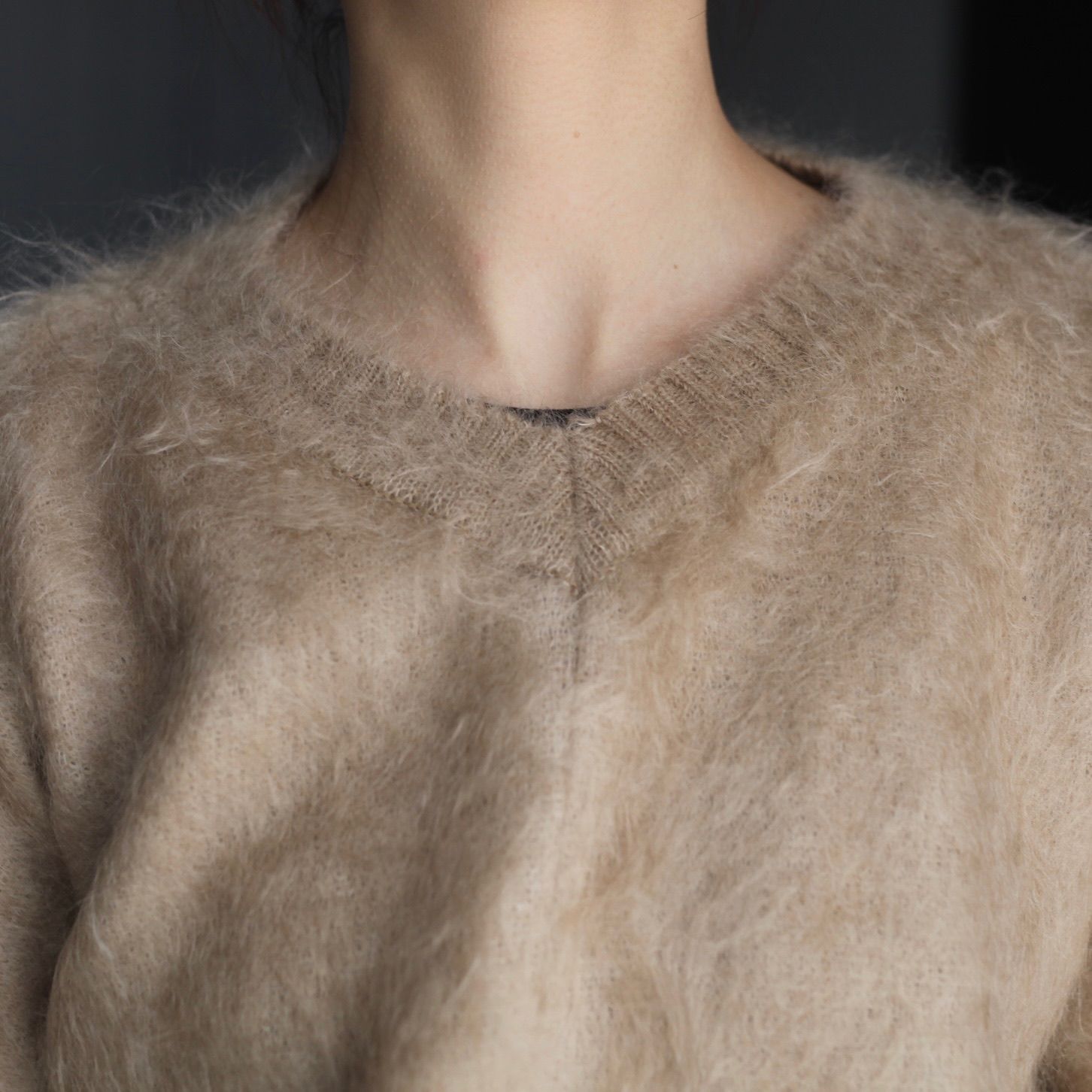【残り一点】Brushed Mohair V-Neck Sweater