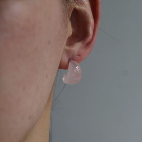 【残り一点】How Raw Stone Moon Hoop Earrings(両耳用）