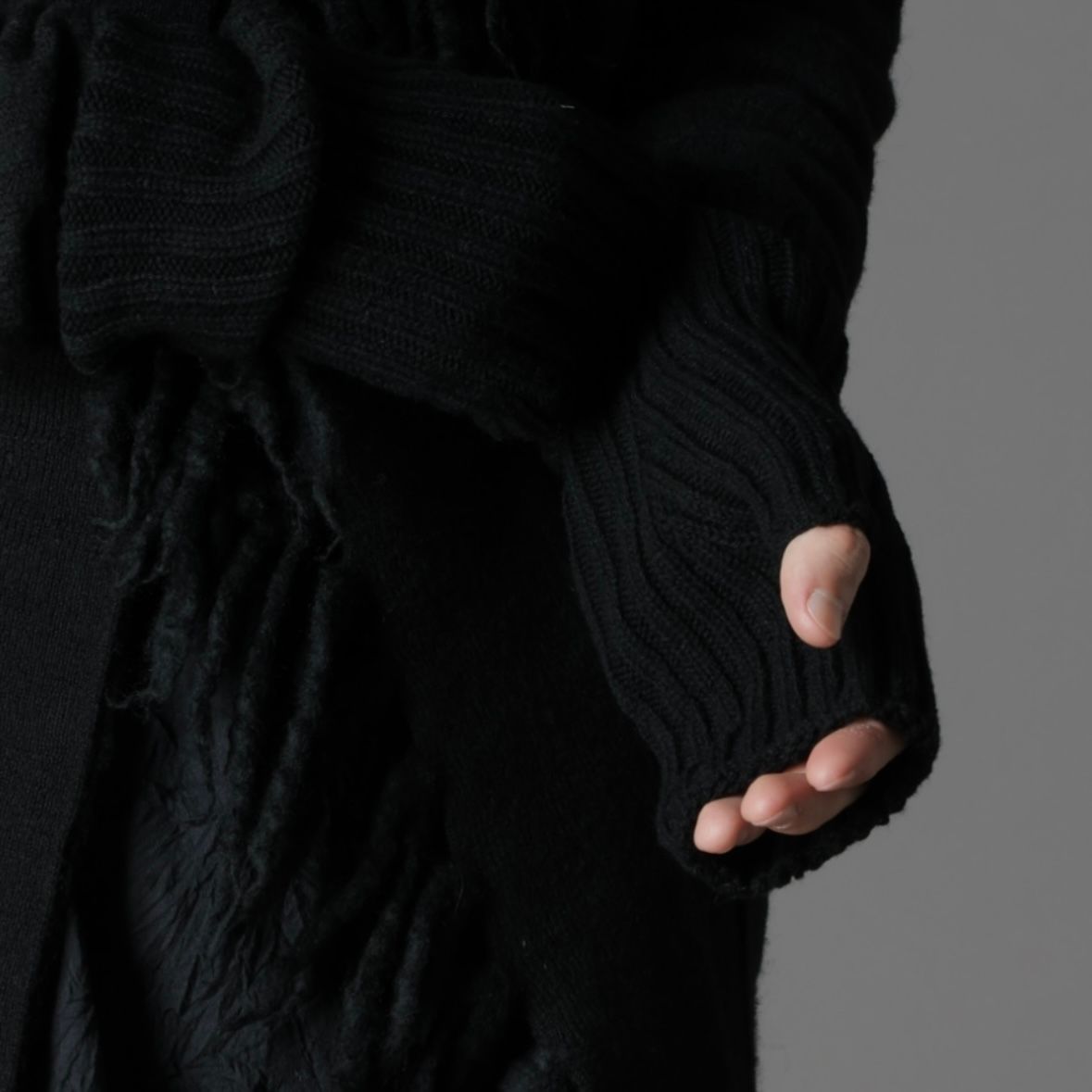 【残り一点】Fingered Arm Warmer