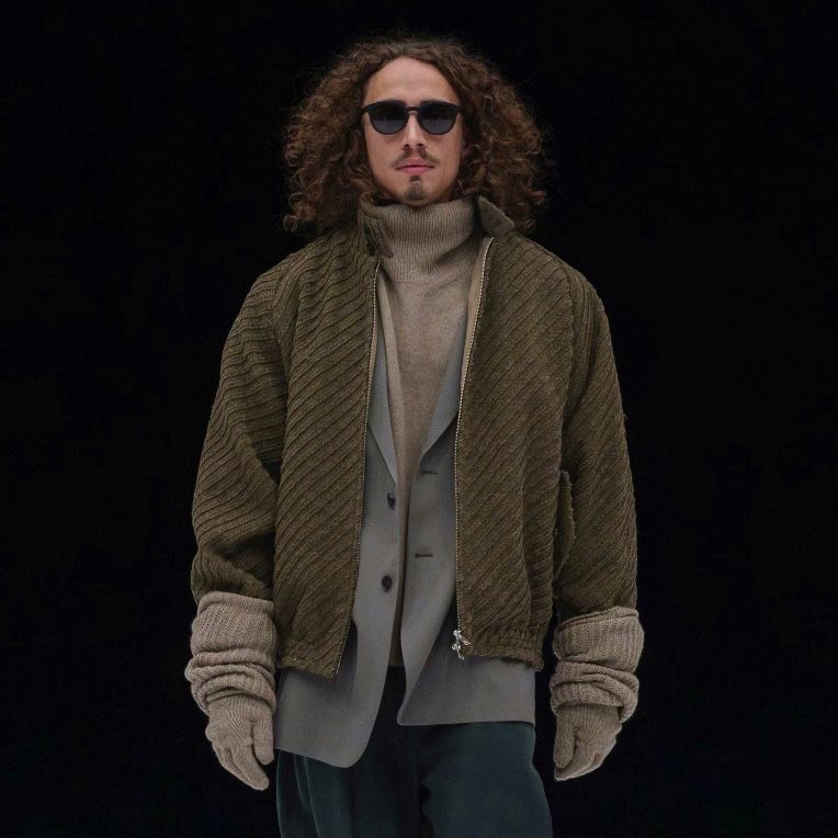 【残り一点】Cashmere Wholegarment Turtleneck Sweater