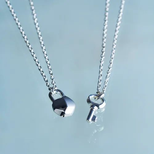 【お取り寄せ注文可能】Crockery Lock Pendant 2Pcs Set