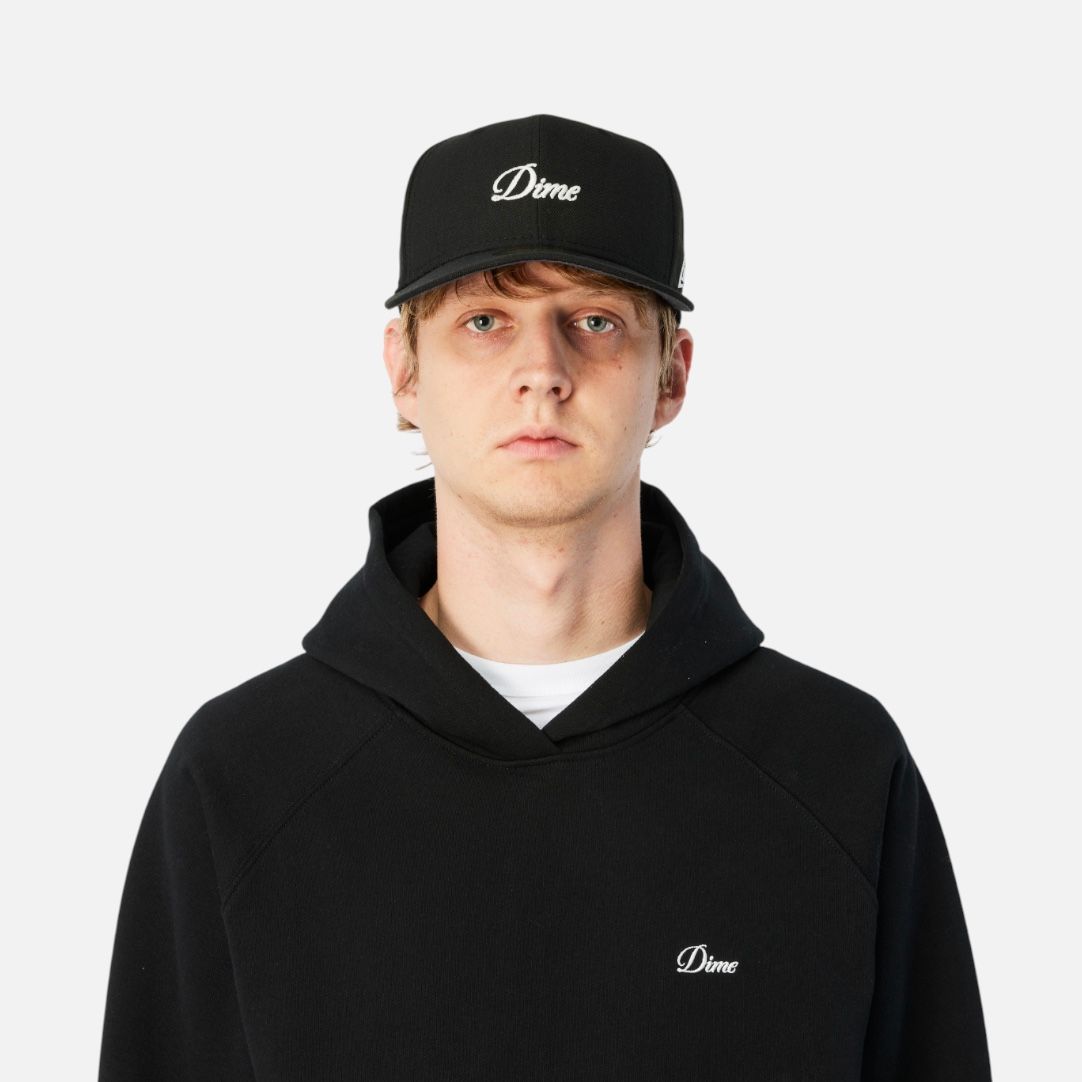 【残りわずか】Cursive New Era Cap