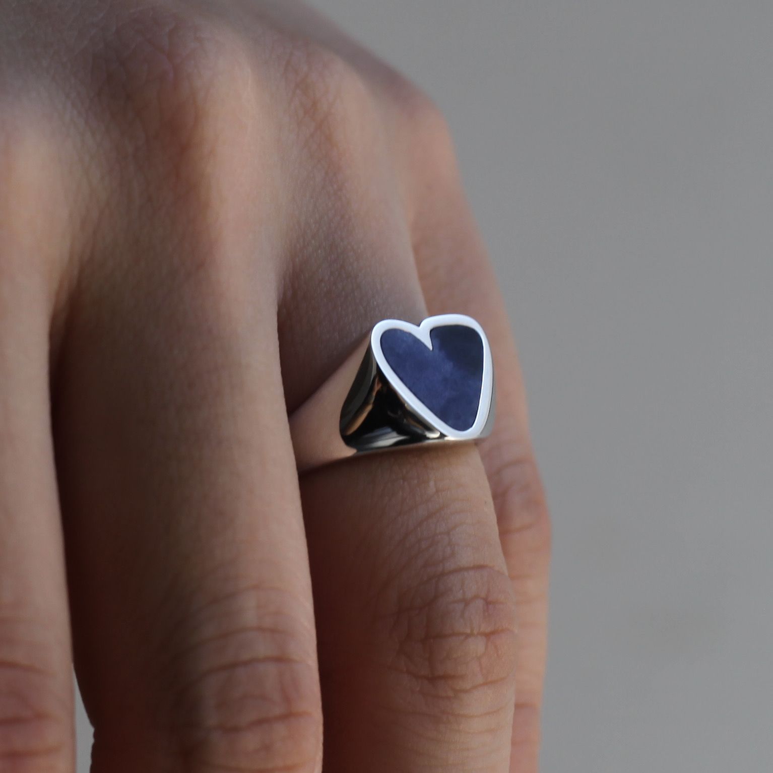 PREEK - 【お取り寄せ注文可能】Rough Heart Sodalite Stone Ring