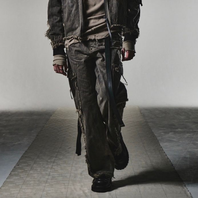 【残り一点】Cut Off Slash Seam Twist Cargo Jeans