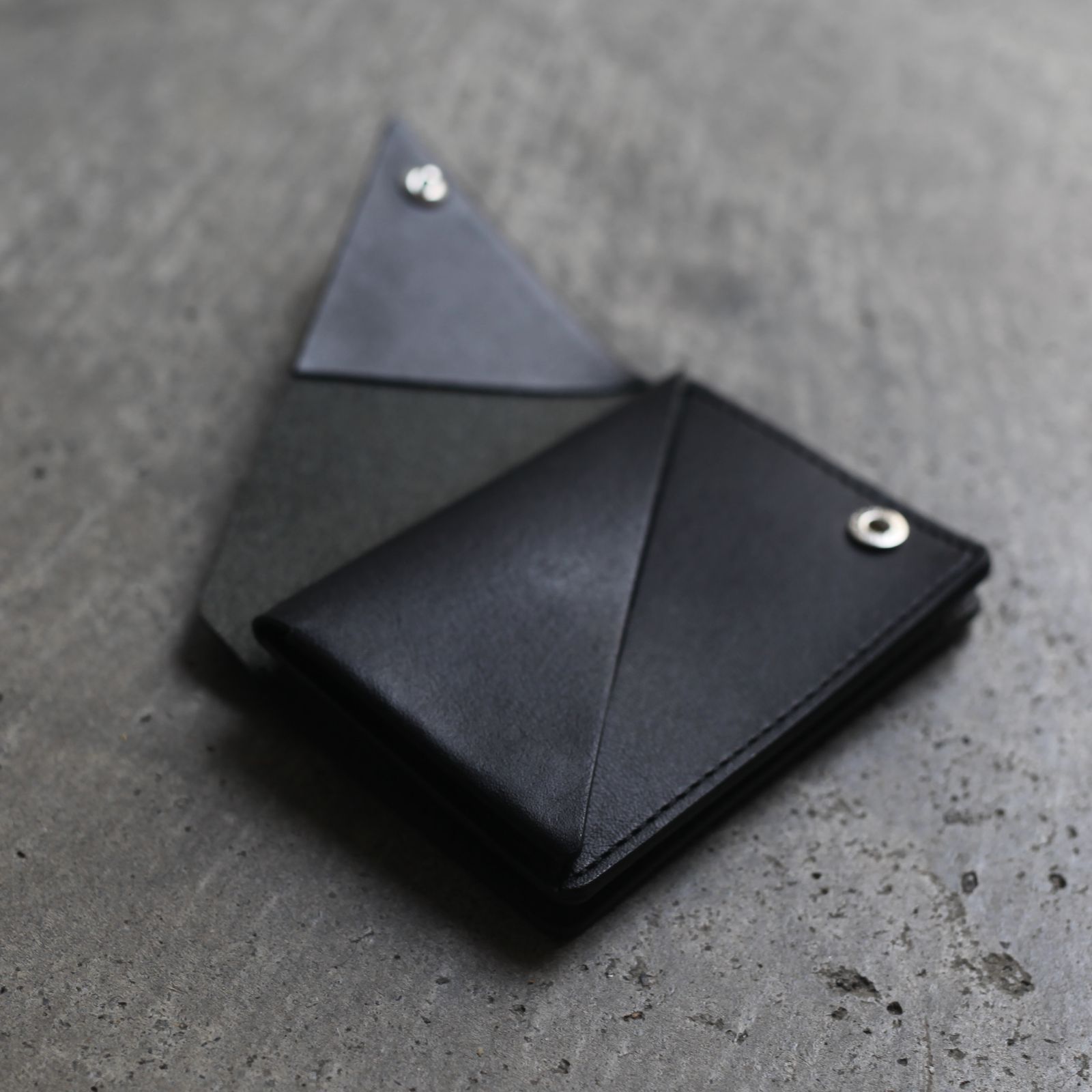 【残り一点】Slant Card Case