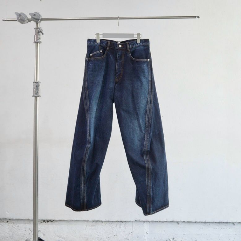 【残りわずか】3D Twisted Wide Leg Jeans