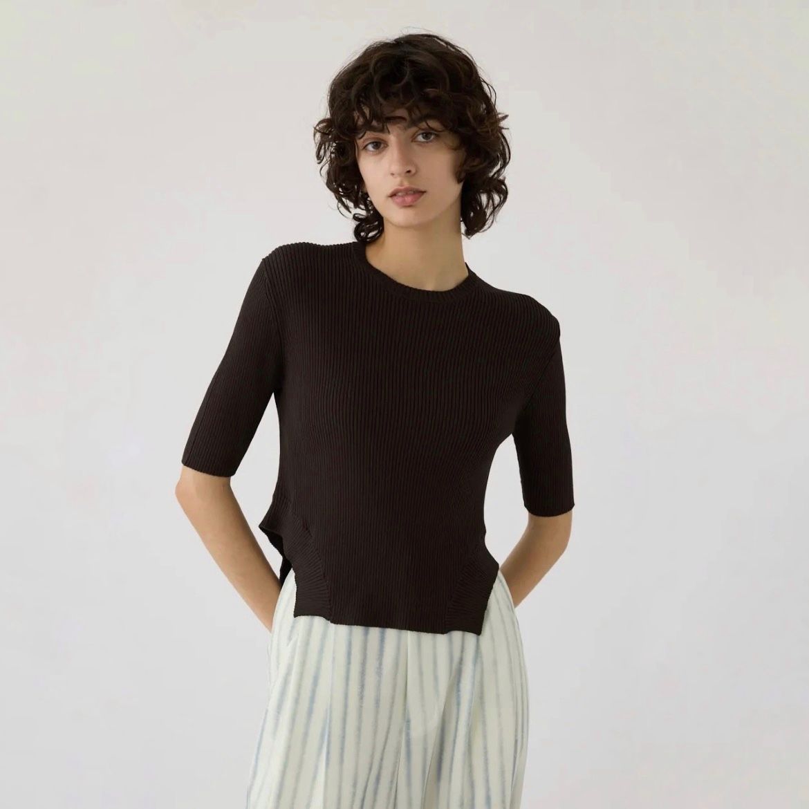 【残り一点】Round Hem Knit Tops