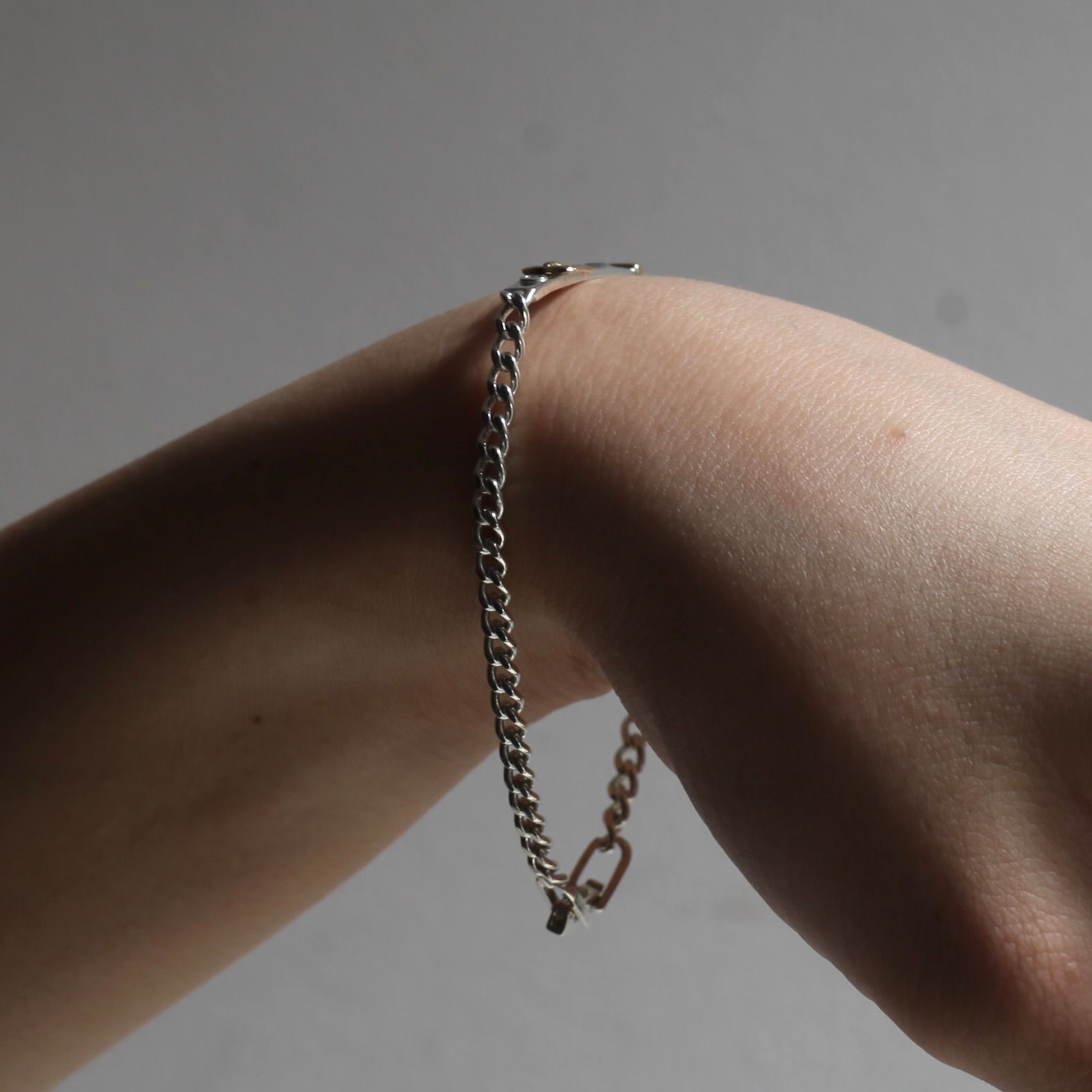 【残り一点】Victorian Shoe Buckle Plate Curb Chain Bracelet(18K POINT)