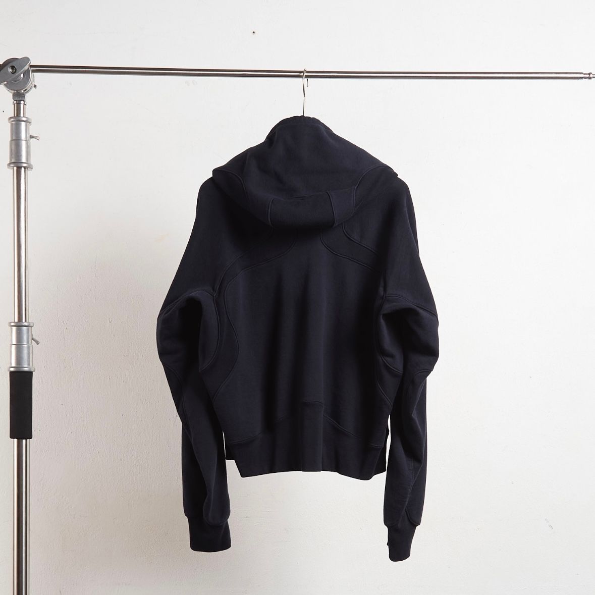【残りわずか】Panelled Pullover Hoodie