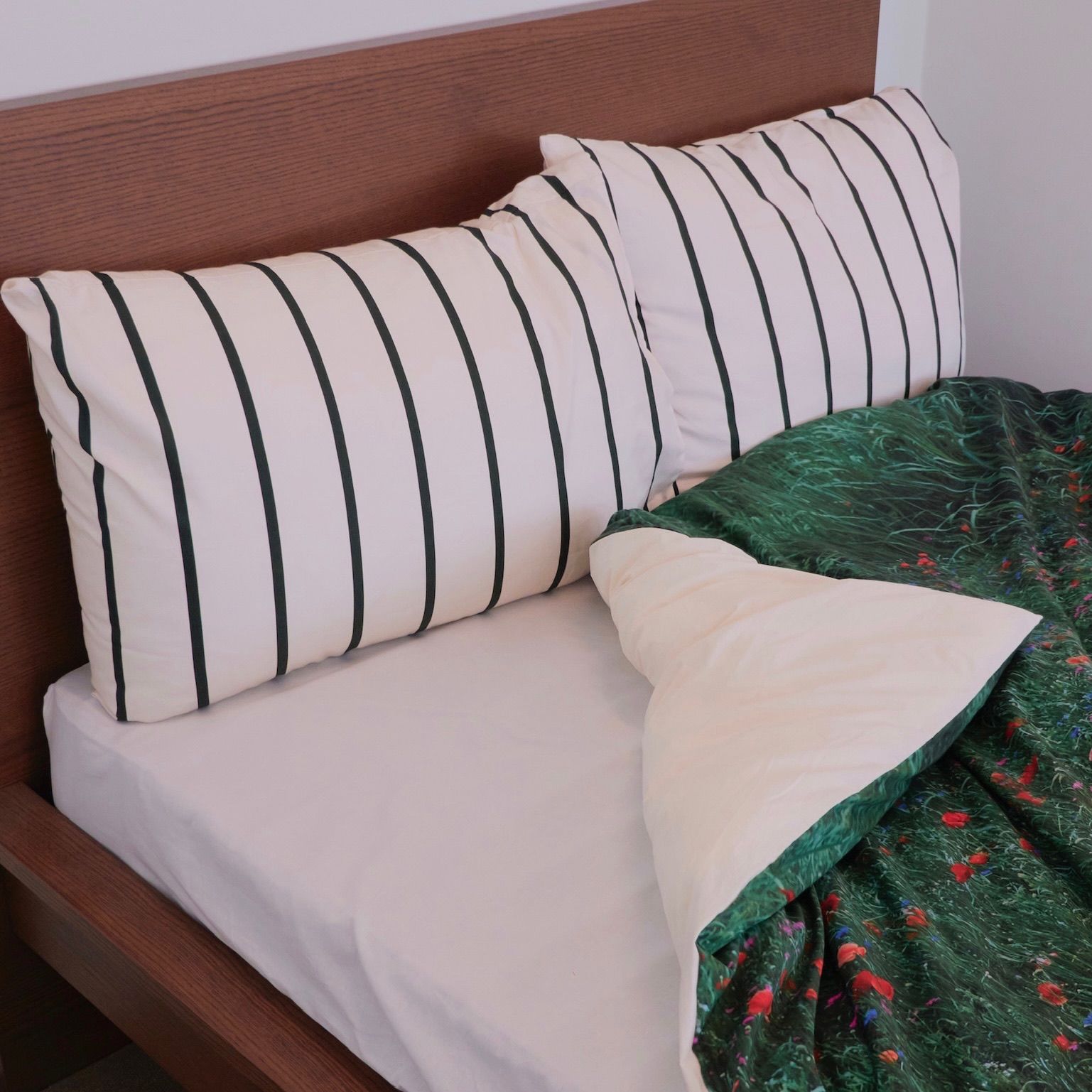 【残りわずか】Striped Pillow Cover